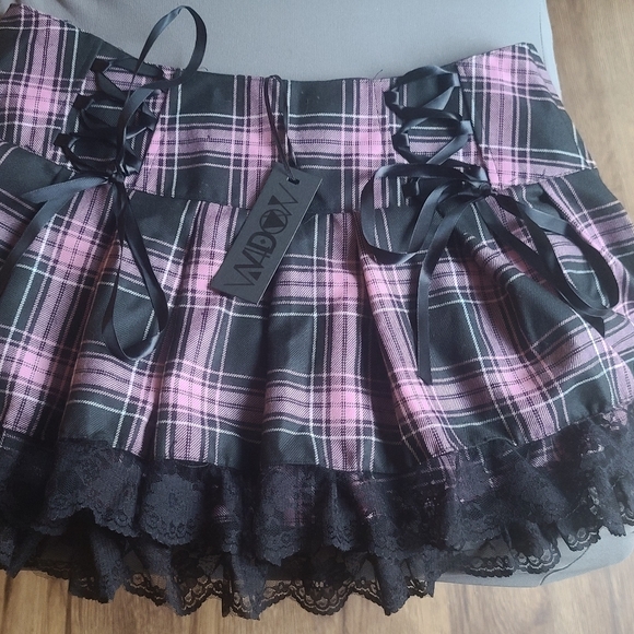 Sold CHARM SCHOOL DROPOUT PLAID SKIRT - Picture 3 of 8